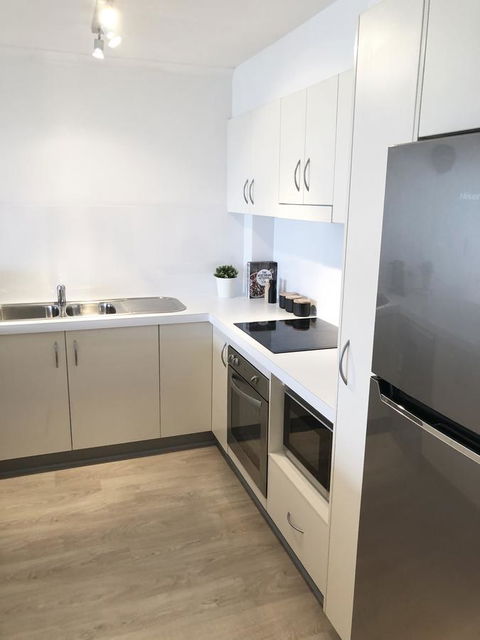 Sunshine Beach Luxe Apartment - Travel Agents 9