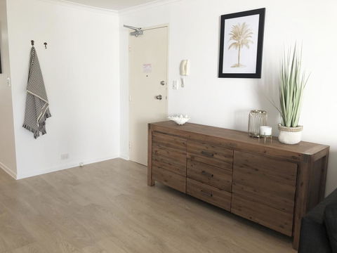 Sunshine Beach Luxe Apartment - Travel Agents 6