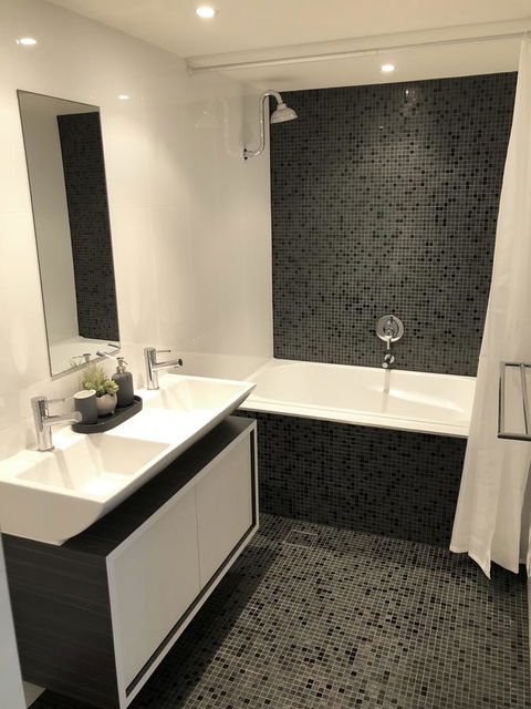 Sunshine Beach Luxe Apartment - Travel Agents 16