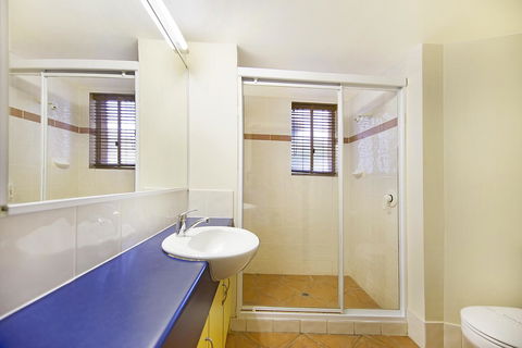 Whale Watch Ocean Beach Resort - Travel Search 5