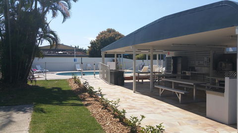 Alex Beach Cabins And Tourist Park - Tourism Guide 15