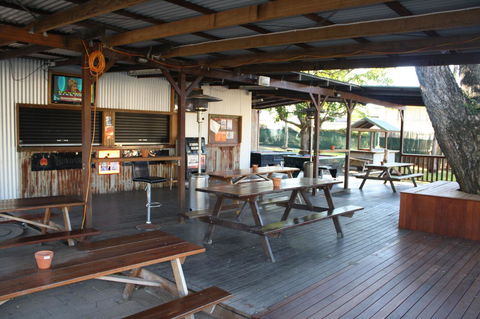 Nomads Airlie Beach - Travel Search 2