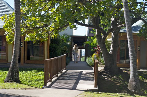Nomads Airlie Beach - Travel Search 11