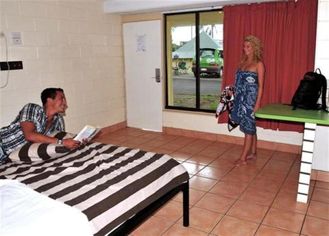 Nomads Airlie Beach - Travel Search 5
