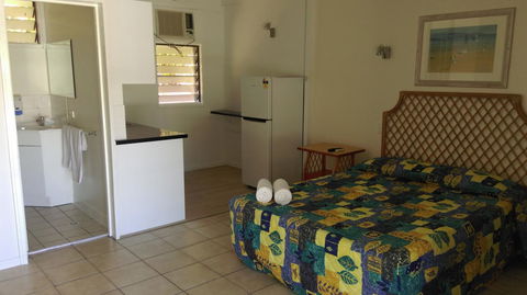 Amaroo On Mandalay, Magnetic Island - Tourism Guide 1