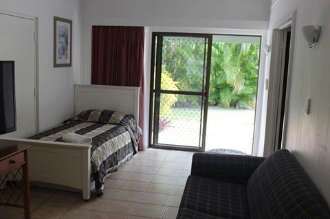 Amaroo On Mandalay, Magnetic Island - Tourism Guide 21