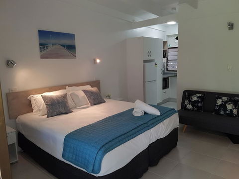 Amaroo On Mandalay, Magnetic Island - Tourism Guide 2