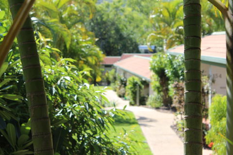 Amaroo On Mandalay, Magnetic Island - Tourism Guide 24
