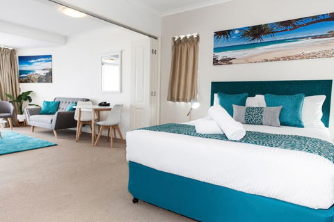 Ocean Views Resort Caloundra - Cruises Travel 34