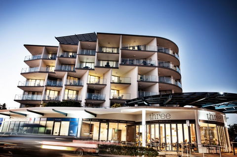 Ocean Views Resort Caloundra - Cruises Travel 1