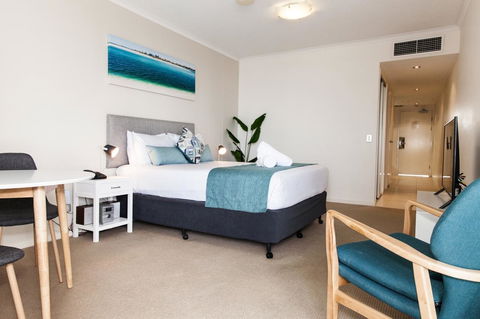 Ocean Views Resort Caloundra - Cruises Travel 12