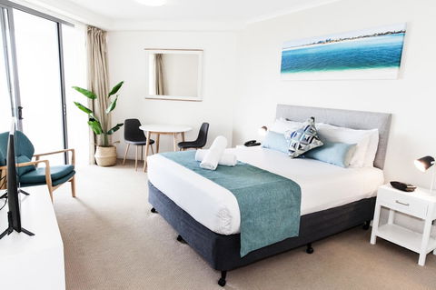 Ocean Views Resort Caloundra - Cruises Travel 21