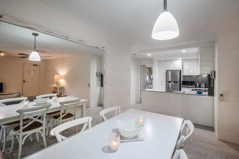 Noosa Harbour Resort - Tourism Guide 28