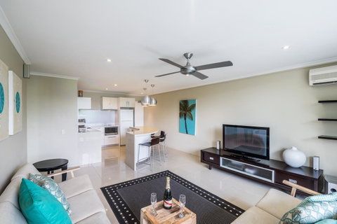 Noosa Harbour Resort - Tourism Guide 9