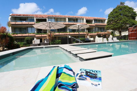 Hotel Laguna - Tourism Guide 10