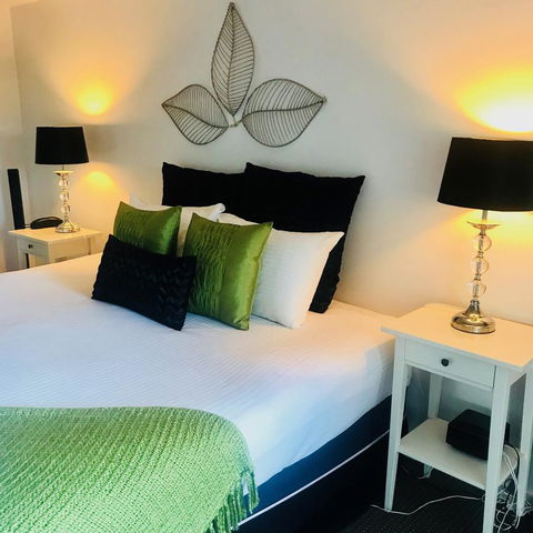 Hotel Laguna - Tourism Guide 9