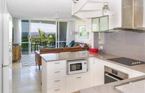 Noosa Hill Resort - Tourism Guide 23