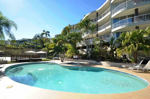 Noosa Hill Resort - Tourism Guide 0