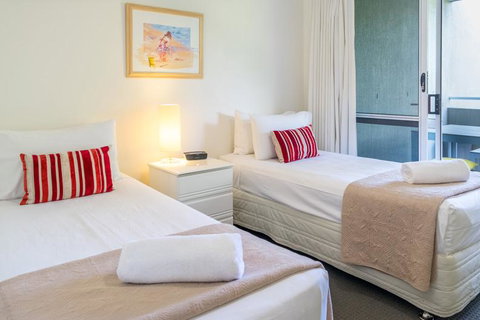 Noosa Hill Resort - Tourism Guide 18
