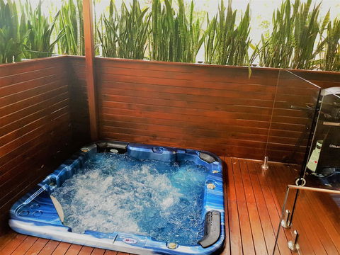 Pandanus Spa Cottage - Travel Search 6