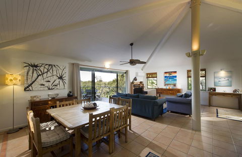 The Retreat Beach Houses - Travel Search 4