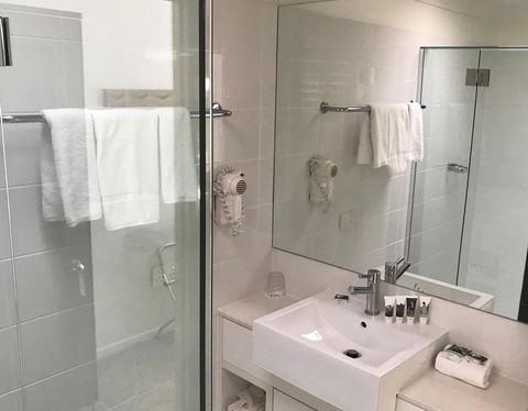 Mercure Clear Mountain Lodge - Tourism Guide 4