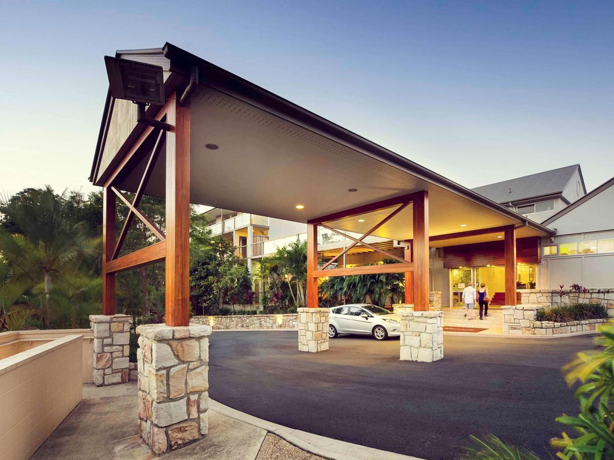 Clear Mountain QLD Travel Search