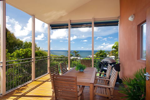 Jolly Roger's Beach House - Travel Search 1