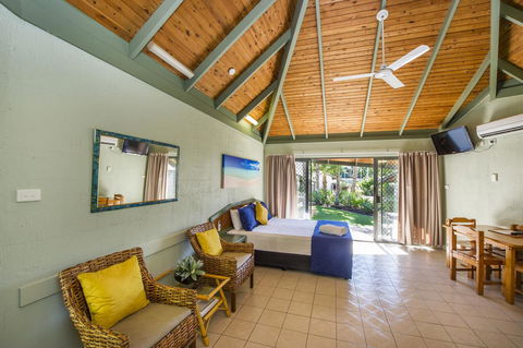 Island Leisure Resort - Tourism Guide 1