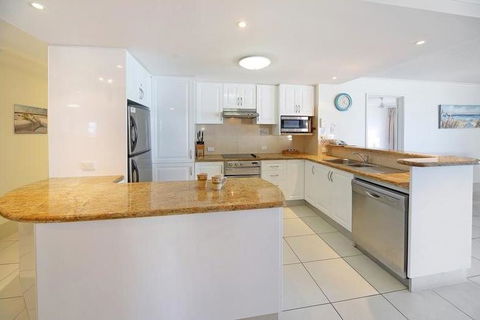 Coolum Caprice - Travel Search 5