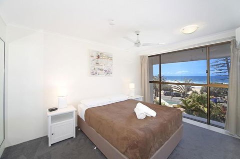 Coolum Caprice - Travel Search 6
