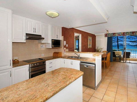 Coolum Caprice - Travel Search 25