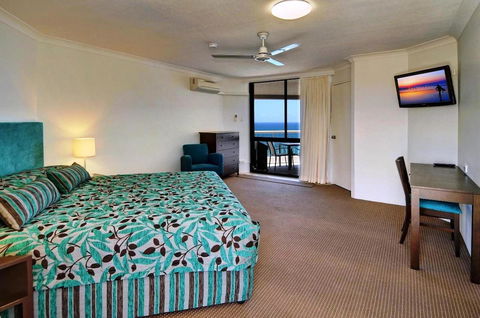 Coolum Caprice - Travel Search 21