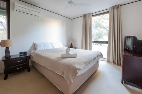 The Hastings Beach Houses - Tourism Guide 14