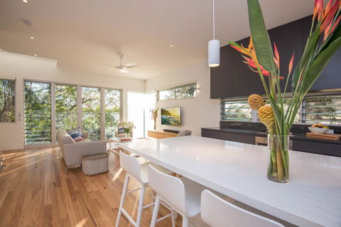 The Hastings Beach Houses - Tourism Guide 28