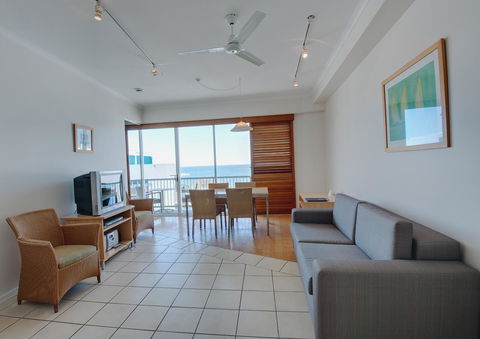 Rolling Surf Resort - Cruises Travel 41