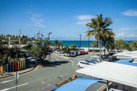 Rolling Surf Resort - Cruises Travel 28