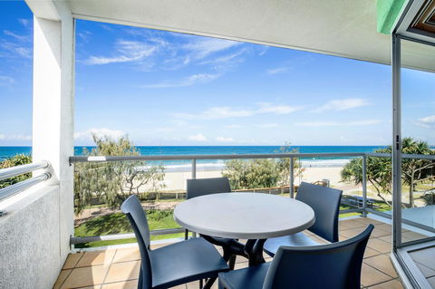 Rolling Surf Resort - Cruises Travel 10