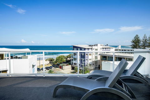 Rolling Surf Resort - Cruises Travel 21