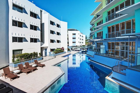 Rolling Surf Resort - Cruises Travel 35