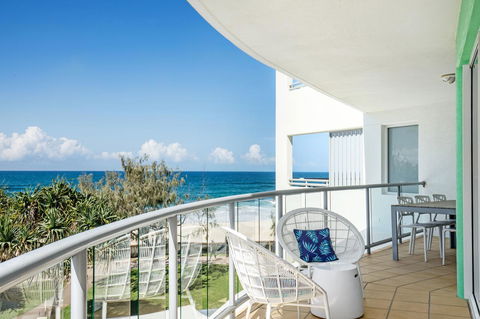 Rolling Surf Resort - Cruises Travel 13