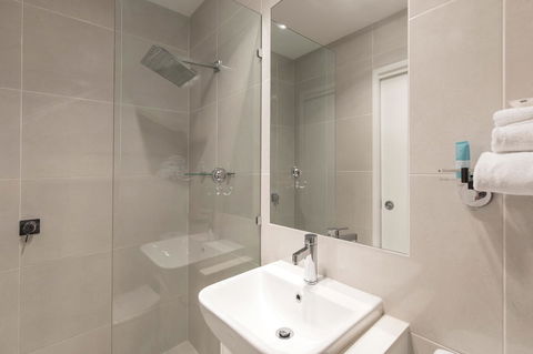 Noosa Shores Resort - Travel Search 18
