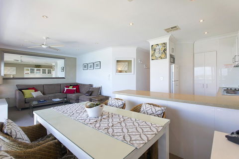 Noosa Shores Resort - Travel Search 23