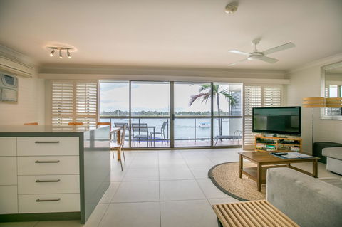 Noosa Shores Resort - Travel Search 4