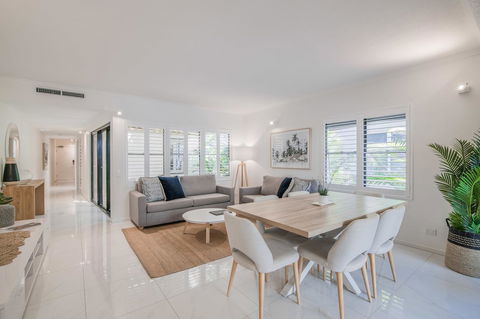 Bella Casa Noosa - Tourism Guide 1