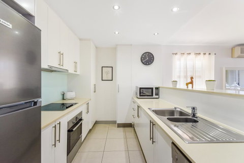 Redvue Holiday Apartments - Tourism Guide 5