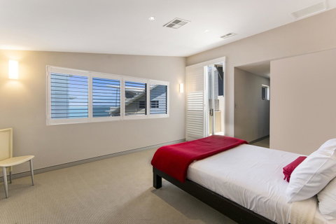 Redvue Holiday Apartments - Tourism Guide 21