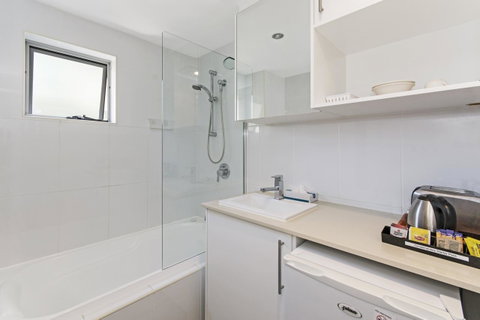 Redvue Holiday Apartments - Tourism Guide 26