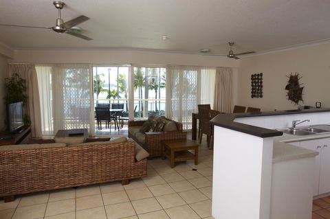 Mariners North Holiday Apartments - Travel Agents 31