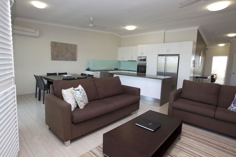 Mariners North Holiday Apartments - Travel Agents 37